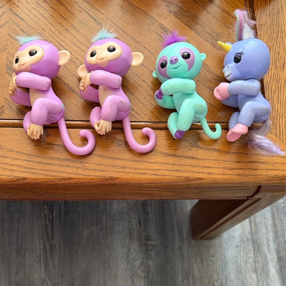Wowee Fingerling Interactive Pet Monkey and Unicorn Set - Purple,‎ Green, Blue